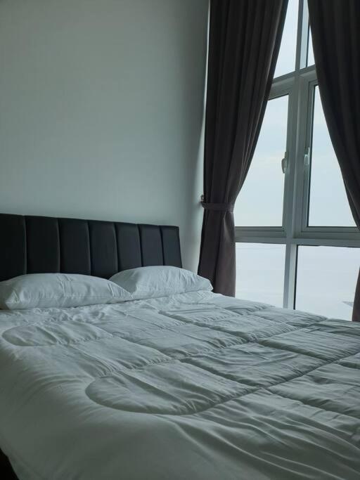 Direct Qbm & Ikea *Highfloor Sunrise Seaview Condo Bayan Lepas Kültér fotó